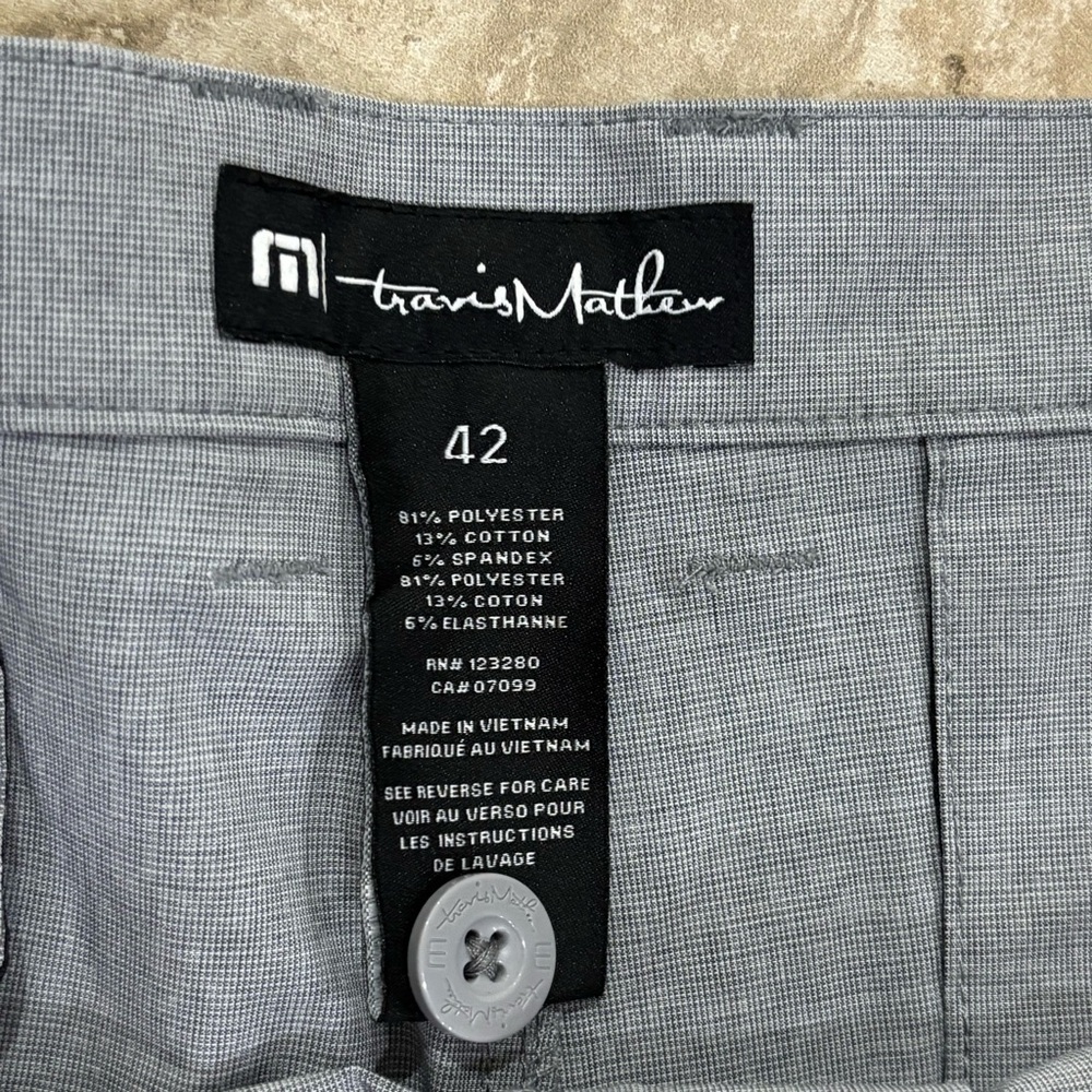 TravisMathew Men's Wanderlust Shorts Sz 42 - Picture 2 of 12